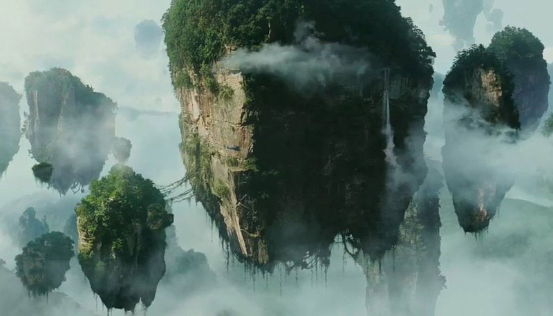 Illustration for article titled Avatar's Designers Speak: Floating Mountains, AMP Suits And The Dragon